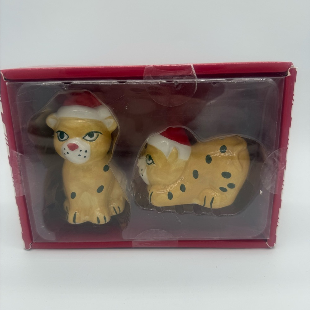 Peppermint Place Christmas Holiday Cheetah Santa Hat Salt & Pepper Shakers New